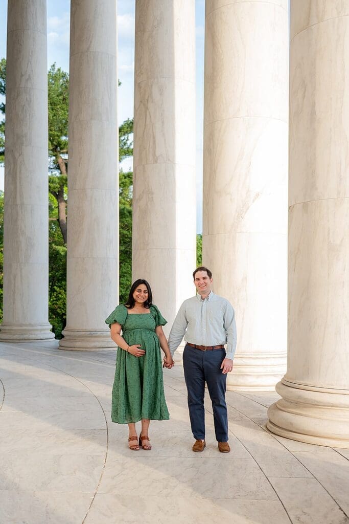 virginia family photographer; northern virginia photographer; Washington DC maternity photographer; Jefferson Memorial maternity session