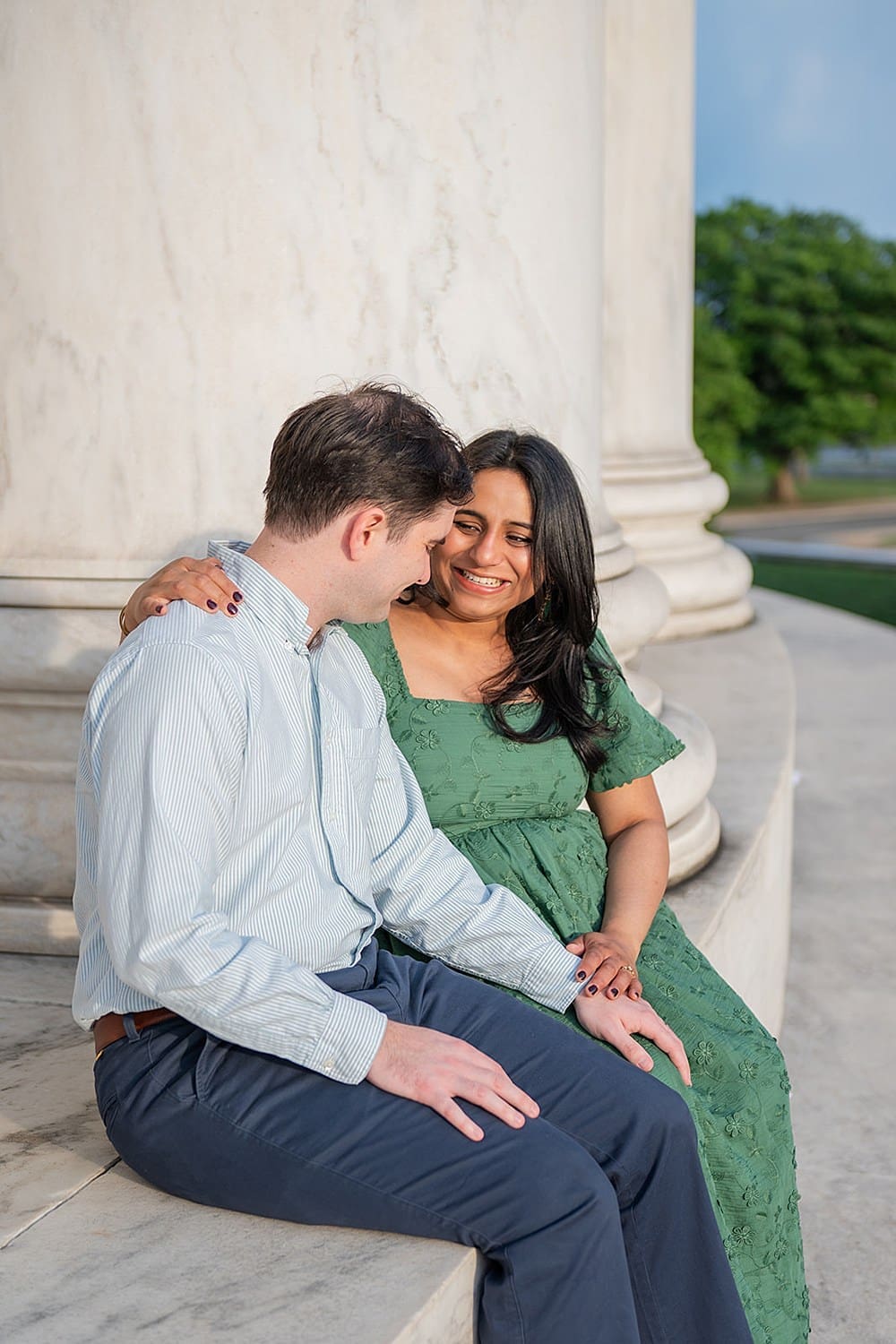 virginia family photographer; northern virginia photographer; Washington DC maternity photographer; Jefferson Memorial maternity session